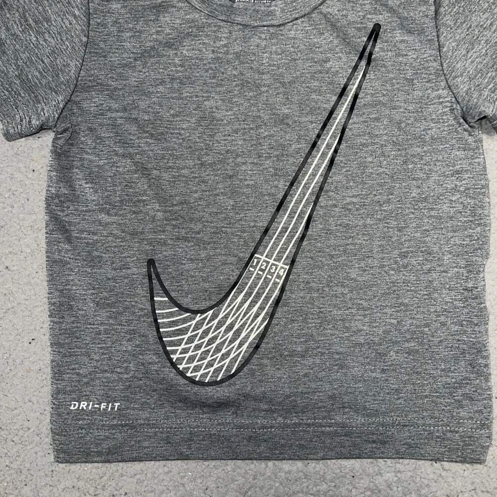 Nike Running Track Large Swoosh T Shirt Toddler Sz 3T Gray Dri-Fit Athletic Tee